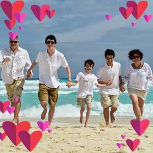 Meet your Posher, Rina